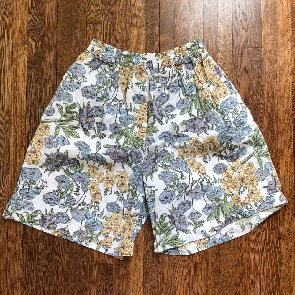 CLOSET CLEARANCE Vintage Floral Print Shorts